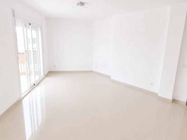 Piso en venta en Baleares Campos, Campos poble. Oportunidad en Campos! Piso con ascensor, parking, trastero y terraza en Calle Manacor Se vende fantástico piso listo para entrar. Pisos.