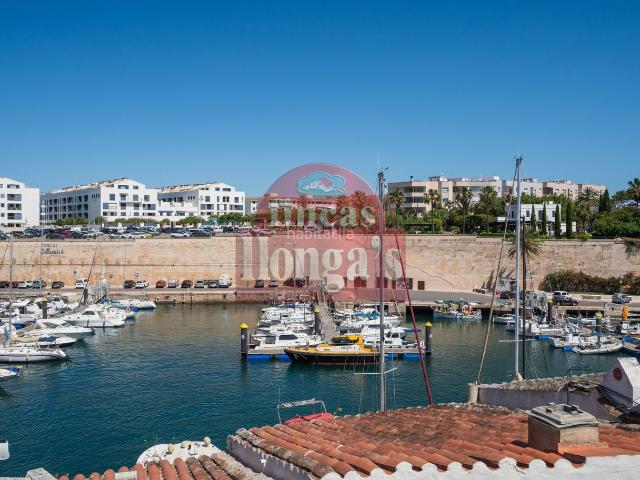 Piso en venta en Baleares Ciutadella de Menorca, Ciutadella. Amplio 1º piso con vistas al puerto de Ciutadella. Pisos Ciutadella de.