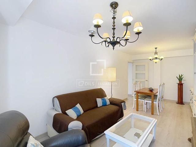 Piso en venta en Baleares Ciutadella de Menorca, Ciutadella. Piso en planta baja de 2 dormitorios con parking, trastero y piscina comunitaria en venta, en Ciutadella de Menorca. Pisos Ciutadella de.