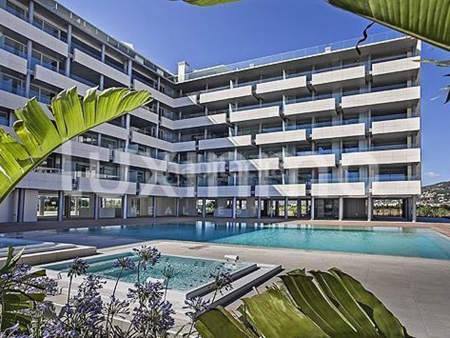 Piso en venta en Baleares Ibiza, Marina Botafoc Talamanca. Elegante apartamento en The White Angel Lujo y confort en una ubicación privilegiada. Pisos.