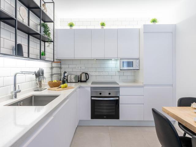 Piso en venta en Baleares Ibiza, Ses Figueretes Platja d'en Bossa Cas Serres. Exclusivo apartamento reformado en Playa de Figueretas Ibiza. Pisos.