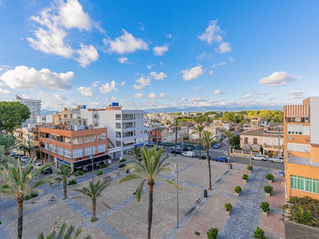 Piso en venta en Baleares Llucmajor, S´Arenal. Espectacular piso reformado en el corazón de El Arenal 4 habitaciones, 4 baños completos. Pisos.