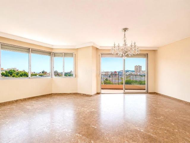 Piso en venta en Baleares Palma de Mallorca, Bons Aires. Gran piso señorial con terraza en el centro de Palma. Pisos Palma de.