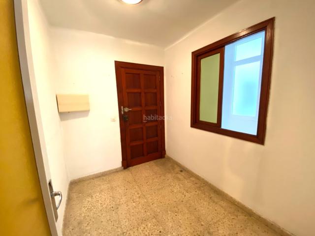 Piso en venta en Baleares Palma de Mallorca, Bons Aires. Piso con gran potencial en el centro de Palma, junto a Plaza París. Pisos Palma de.
