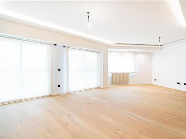 Piso en venta en Baleares Palma de Mallorca, Camp D´en Serralta. A estrenar. Piso con terraza recién reformado en Avenidas. Pisos Palma de.