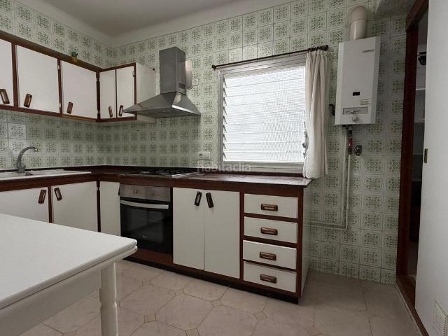 Piso en venta en Baleares Palma de Mallorca, Cas Capiscol. Piso amplio con salón de 28 m2, vistas despejadas y 3 habitaciones en Cas Capiscol. Pisos Palma de.