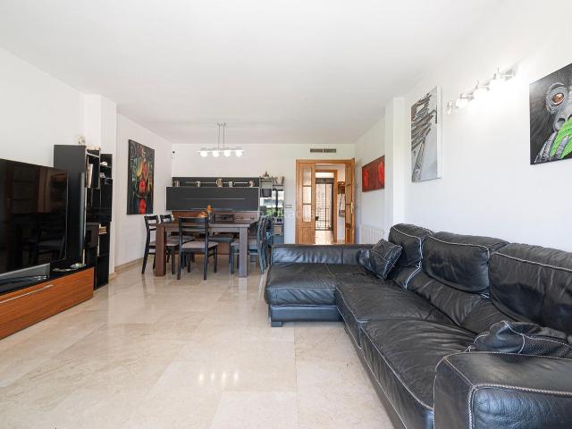 Piso en venta en Baleares Palma de Mallorca, Es Camp Redó. Fantástico piso de 3 habitaciones con terraza, parking, trastero y vistas al parque en Camp Redó. Pisos Palma de.