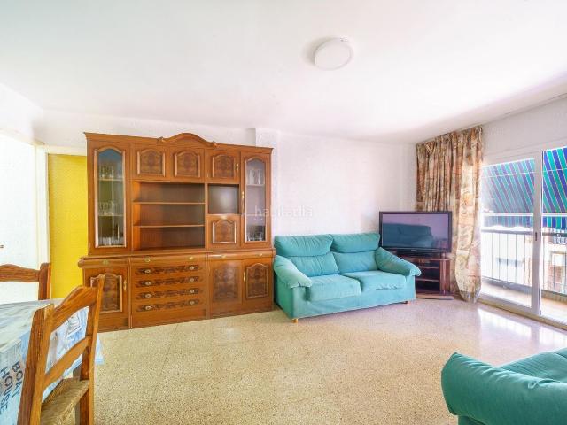 Piso en venta en Baleares Palma de Mallorca, Es Rafal Nou. Amplio piso con gran potencial en Es Rafal Luz, terraza y excelente ubicación. Pisos Palma de.