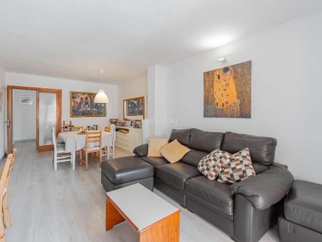 Piso en venta en Baleares Palma de Mallorca, La Soledat Sud. Amplio piso con vistas al mar, parking y excelente ubicación en Nou Llevant. Pisos Palma de.