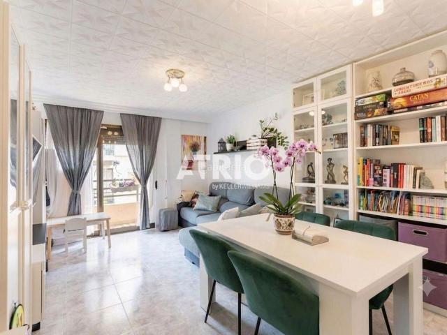 Piso en venta en Baleares Palma de Mallorca, La Soledat Sud. Luminoso piso reformado con balcón en todas las estancias La Soledat, Palma. Pisos Palma de.