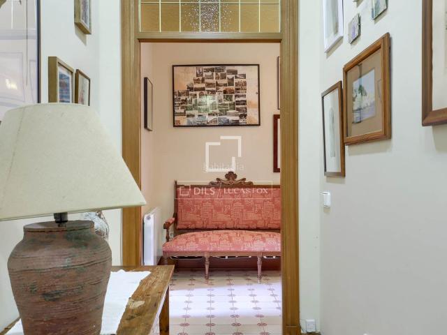 Piso en venta en Baleares Palma de Mallorca, Pere Garau. Piso señorial en venta en el centro de Palma con ascensor, techos de 3,80 m y elementos originales. Pisos Palma de.
