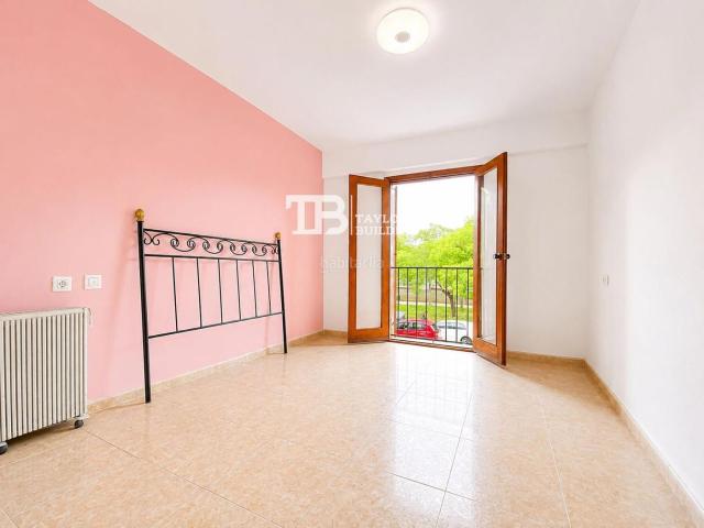 Piso en venta en Baleares Palma de Mallorca, Polígon de Llevant. Luminoso piso a reformar en Nou Llevant!. Pisos Palma de.