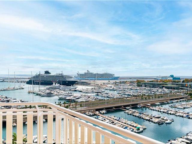 Piso en venta en Baleares Palma de Mallorca, Polígon de Llevant. Piso con terraza y vistas panorámicas al mar 137m² aprox. en Paseo Marítimo. Pisos Palma de.