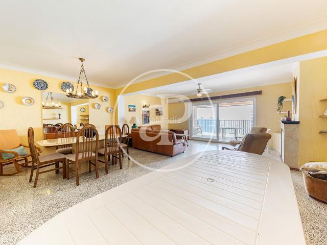 Piso en venta en Baleares Palma de Mallorca, S´Arenal. Piso en venta en primera línea de mar en sArenal de Palma. Pisos Palma de.