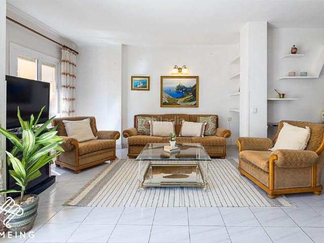Piso en venta en Baleares Palma de Mallorca, Santa Catalina. Céntrico piso de 3 habitaciones con ascensor, en zona Santa Catalina. Pisos Palma de.