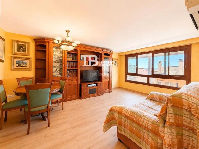 Piso en venta en Baleares Palma de Mallorca, Santa Catalina. Luminoso piso reformado en Santa Catalina!. Pisos Palma de.