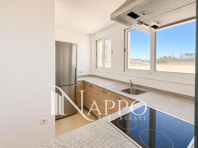 Piso en venta en Baleares Palma de Mallorca, Santa Catalina. Piso con terraza de 75 m2 junto a Jaime III Santa Catalina. Pisos Palma de.