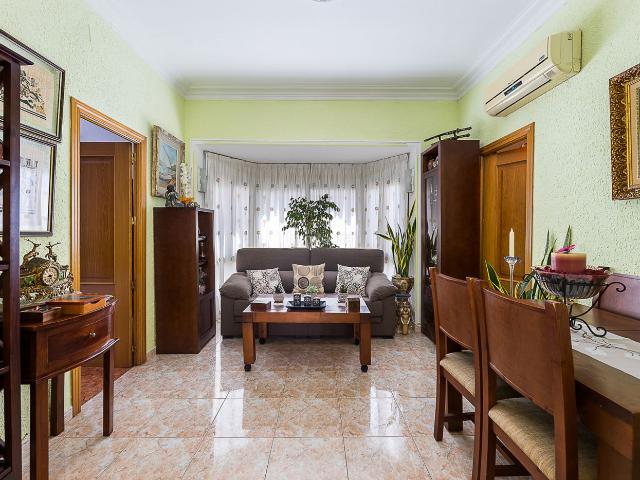 Piso en venta en Baleares Palma de Mallorca, Santa Catalina. Piso primero SIN ASCENSOR en Santa Catalina. Pisos Palma de.