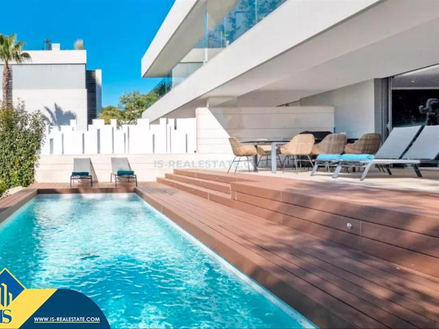 Piso en venta en Baleares Santa Eulària, Cap Martinet. Apartamento con piscina privada, Islas Baleares, Ibiza. 3 habitaciones 192 m² 400 metros al mar. Pisos Santa.
