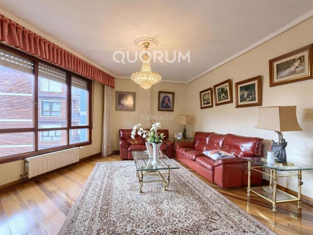 Piso en venta en Basauri, Centro Ariz Uribarri. PISAZO De 5 Dormitorios y 2 Baños Con Ascensor Cota Cero y Balcón En Pleno Centro de Basauri. Pisos.