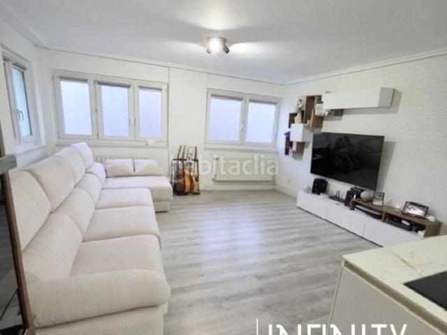 Piso en venta en Basauri, Kalero Basozelai. INFINITY HOMES vende piso REFORMADO con GARAJE incluido en BASAURI. Pisos.