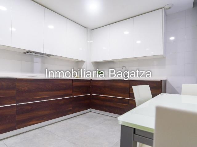 Piso en venta en Barakaldo, Bagatza S. Vicente. VENTA DE VIVIENDA DE RECIENTE CONSTRUCCION. Pisos.