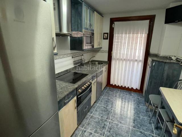 Piso en venta en Barakaldo, Cruces. Amplio piso de 3 habitaciones con garaje y trastero en el centro de Cruces. Pisos.