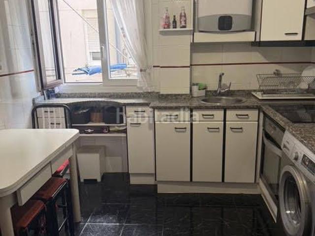 Piso en venta en Barakaldo, Lasesarre. SE VENDE PISO AL LADO DEL TREN. Pisos.