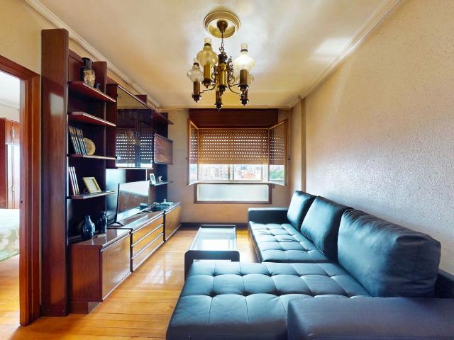 Piso en venta en Barakaldo, Lutxana Llano. Novena planta con vistas despejadas y un sinfín de posibilidades. Pisos.