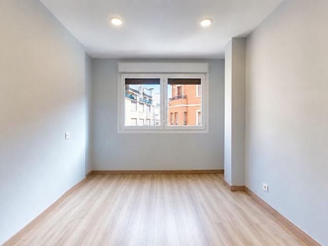 Piso en venta en Barakaldo, Lutxana Llano. Pisos.