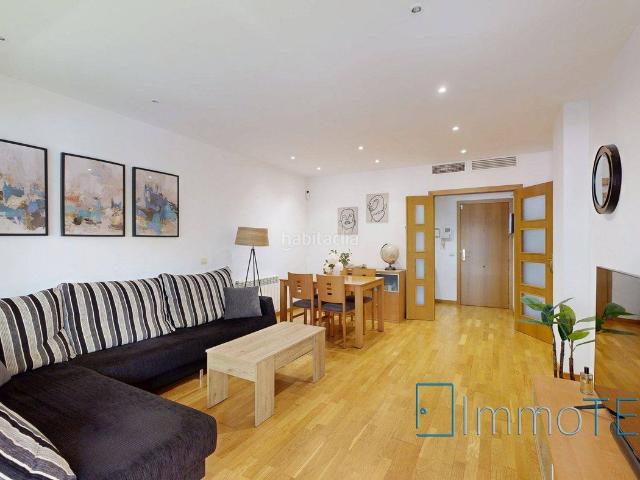 Piso en venta en Barberà del Vallès, Barri Antic. PISO, PARKING, TRASTERO Y ZONA COMUNITARIA CON PISCINA EN EL PARC EUROPA. Pisos Barberà del.
