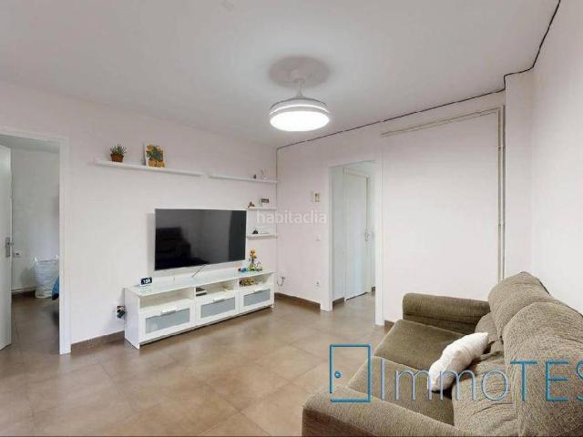 Piso en venta en Barberà del Vallès, Can Serra. VIVIENDA ALQUILA, IDEAL PARA INVERSORES. Pisos Barberà del.