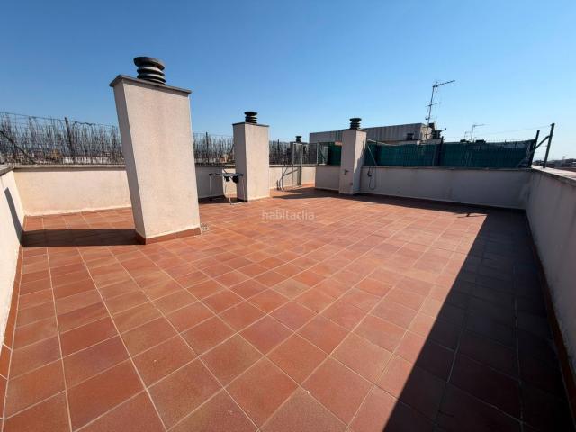 Piso en venta en Barberà del Vallès, Parc Central. Piso de 2h con terraza y piscina comunitaria. Pisos Barberà del.
