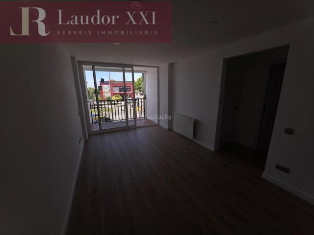 Piso en venta en Barberà del Vallès, Parc d´Europa. COMPLETAMENTE REFORMADO A ESTRENAR. Pisos Barberà del.