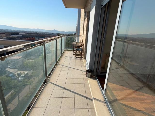 Piso en venta en Barberà del Vallès, Parc d´Europa. Piso de 104m de 3h 2 baños parking y trastero. Pisos Barberà del.