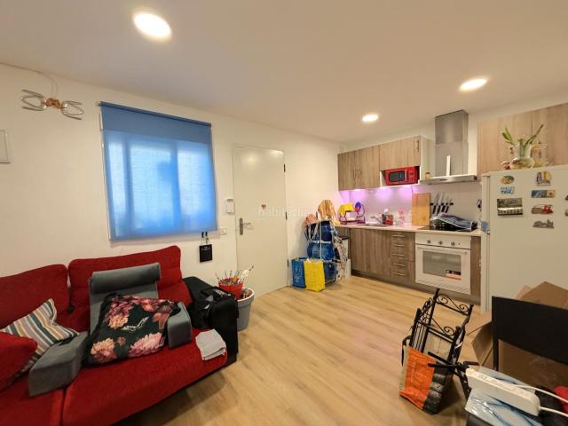 Piso en venta en Barcelona, Trinitat Vella. Dolça Llar Sant Andreu Nord presenta en EXCLUSIVA! ¡Piso sin CEDULA DE HABITABILIDAD para entrar a vivir en Trinitat Vella!. Pisos.