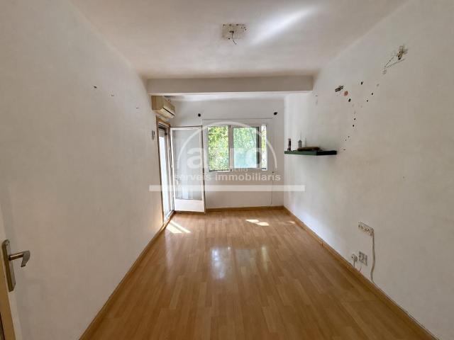 Piso en venta en Barcelona, Trinitat Vella. OPORTUNIDAD BARCELONA TRINITAT VELLA. Pisos.