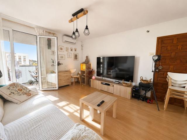 Piso en venta en Barcelona, Trinitat Nova. Piso en venta en Calle de s'Agaró. Pisos.