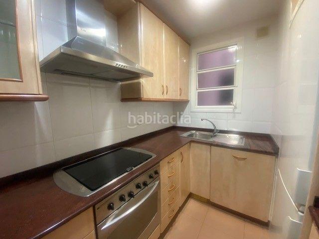 Piso en venta en Barcelona, Turó de la Peira. OPORTUNIDAD. Pisos.