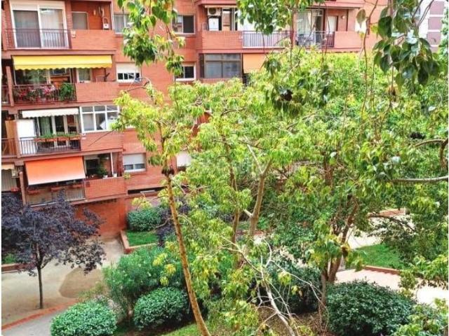 Piso en venta en Barcelona, Vall d´Hebron. Pis en venta en La Vall dHebron08035. Pisos.