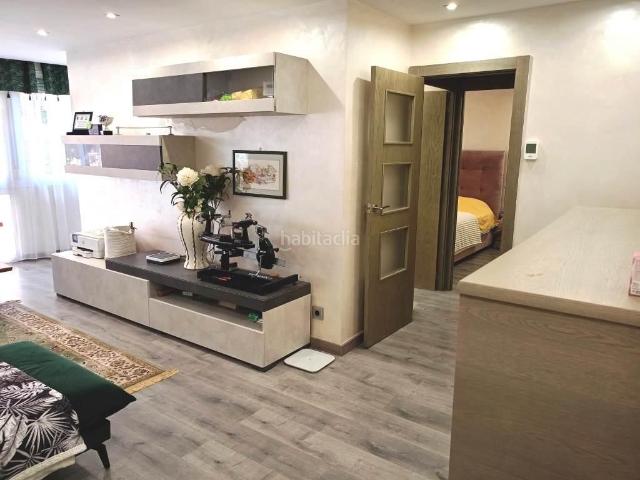 Piso en venta en Barcelona, Vall d´Hebron. Pisos.