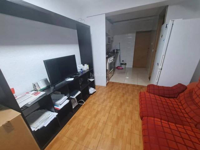 Piso en venta en Barcelona, Vallbona. INTERESANTE ESTUDIO A LA VENTA!. Pisos.