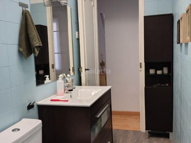Piso en venta en Barcelona, Verdum. Habitatge reformat de 60m2, dues habitacions i un bany, ubicat a via pacificada. Pisos.