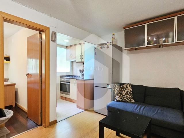 Piso en venta en Barcelona, Verdum. Venta en Verdun. Pisos.