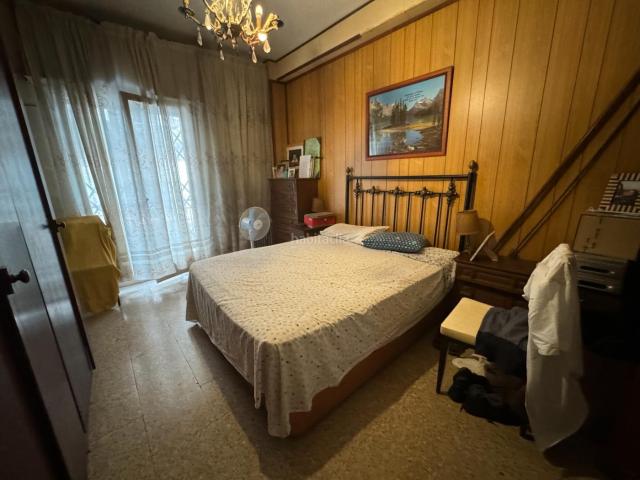 Piso en venta en Barcelona, Vila de Gràcia. ? Oportunidad en el Corazón de Gracia, Barcelona Piso con Gran Potencial. Pisos.