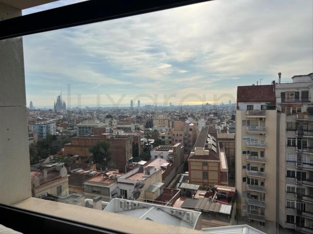 Piso en venta en Barcelona, Vila de Gràcia. Piso de 3 habitaciones con parking en Travessera de Dalt. Pisos.