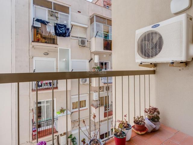 Piso en venta en Barcelona, Vila de Gràcia. Piso en Venta en la Vila de Gracia soleado y con ascensor. Pisos.