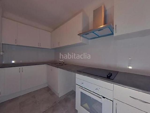 Piso en venta en Barcelona, Vilapicina Torre Llobeta. Chalet adosado en venta en calle Jota. Pisos.