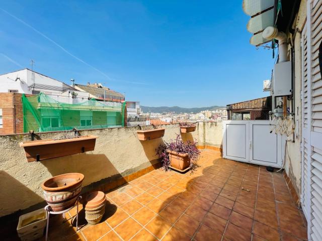 Piso en venta en Barcelona, Vilapicina Torre Llobeta. PISO DE 42M2 CON TERRAZA DE 12M2. Pisos.