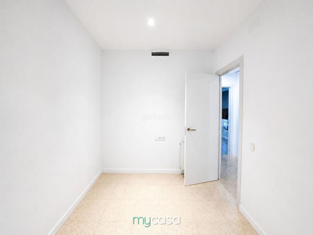 Piso en venta en Barcelona, Baix Guinardó. ¡EXCLUSIVA VIVIENDA REFORMADA EN EL CORAZÓN DE BARCELONA!. Pisos.